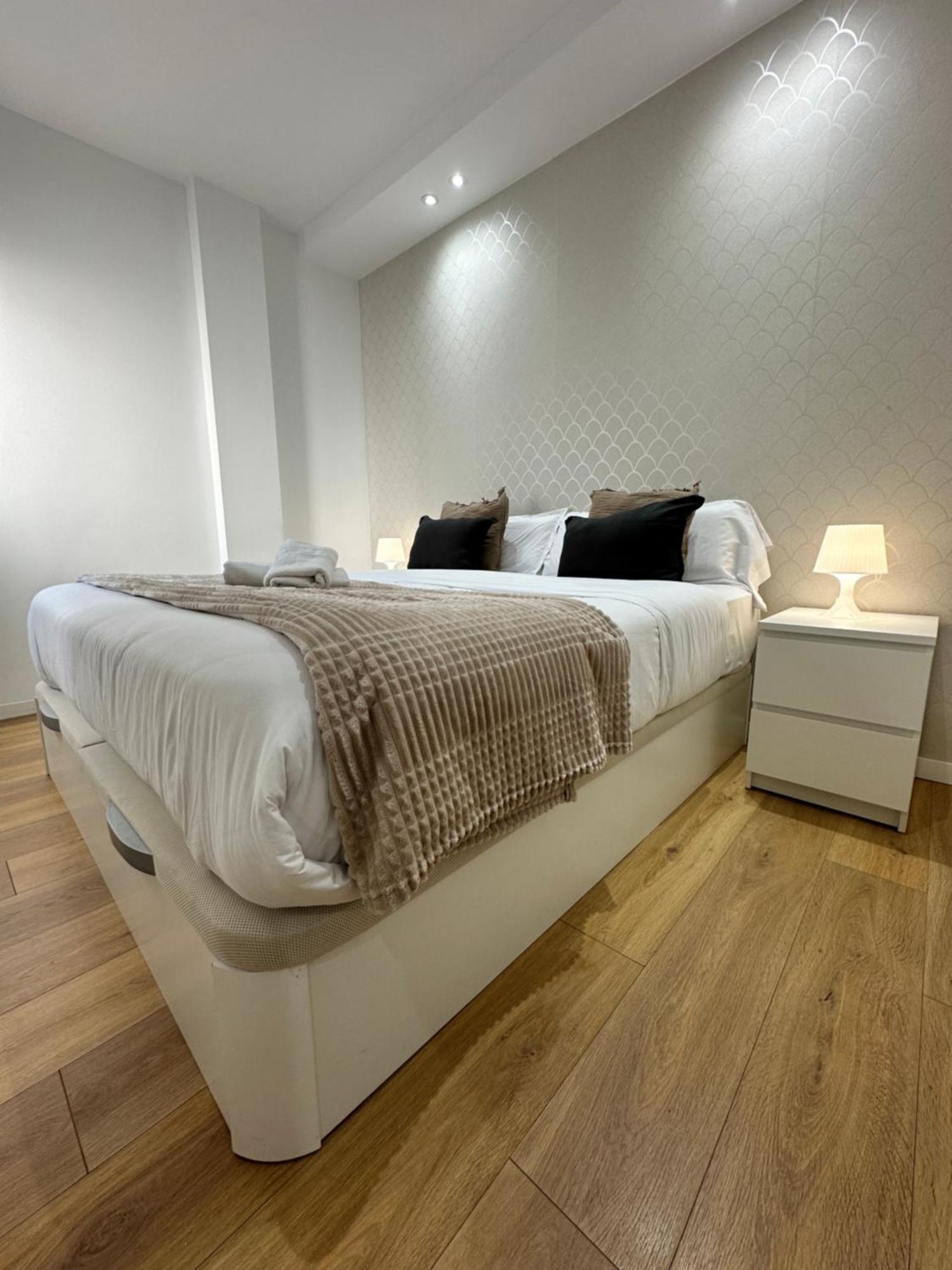 Capuchinos Deluxe Apartment Malaga Bagian luar foto