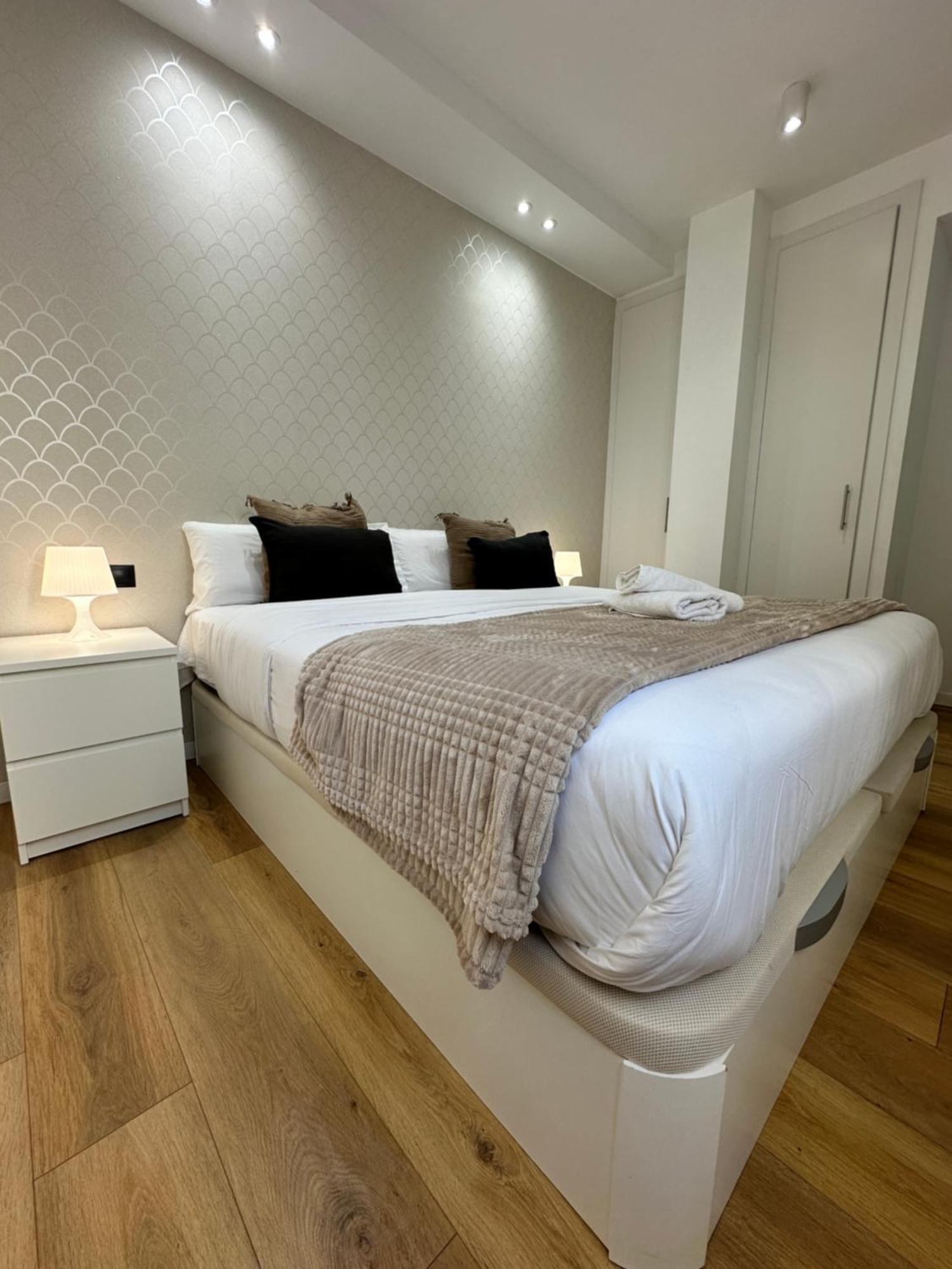 Capuchinos Deluxe Apartment Malaga Bagian luar foto