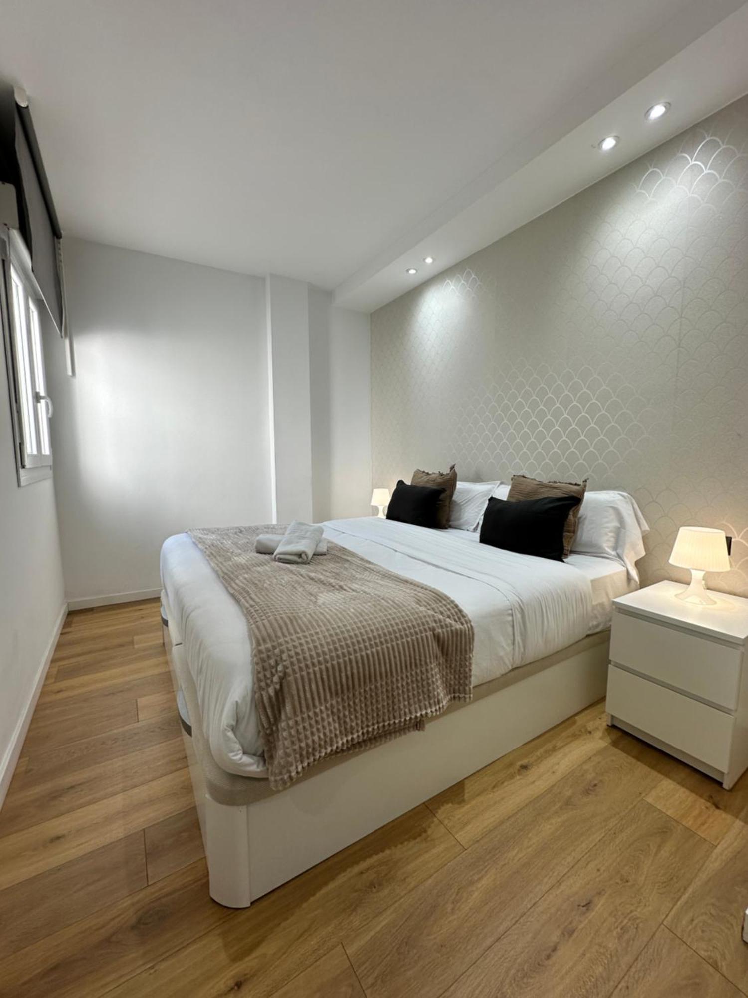 Capuchinos Deluxe Apartment Malaga Bagian luar foto