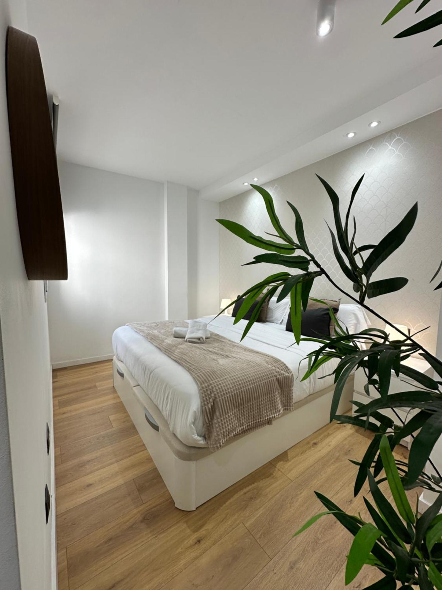 Capuchinos Deluxe Apartment Malaga Bagian luar foto
